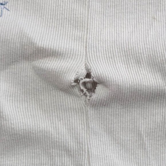 Vintage Harley Spirit Womens Crossbones White Graphic Ribbed Tank Top SM Y2k - Picture 5 of 5